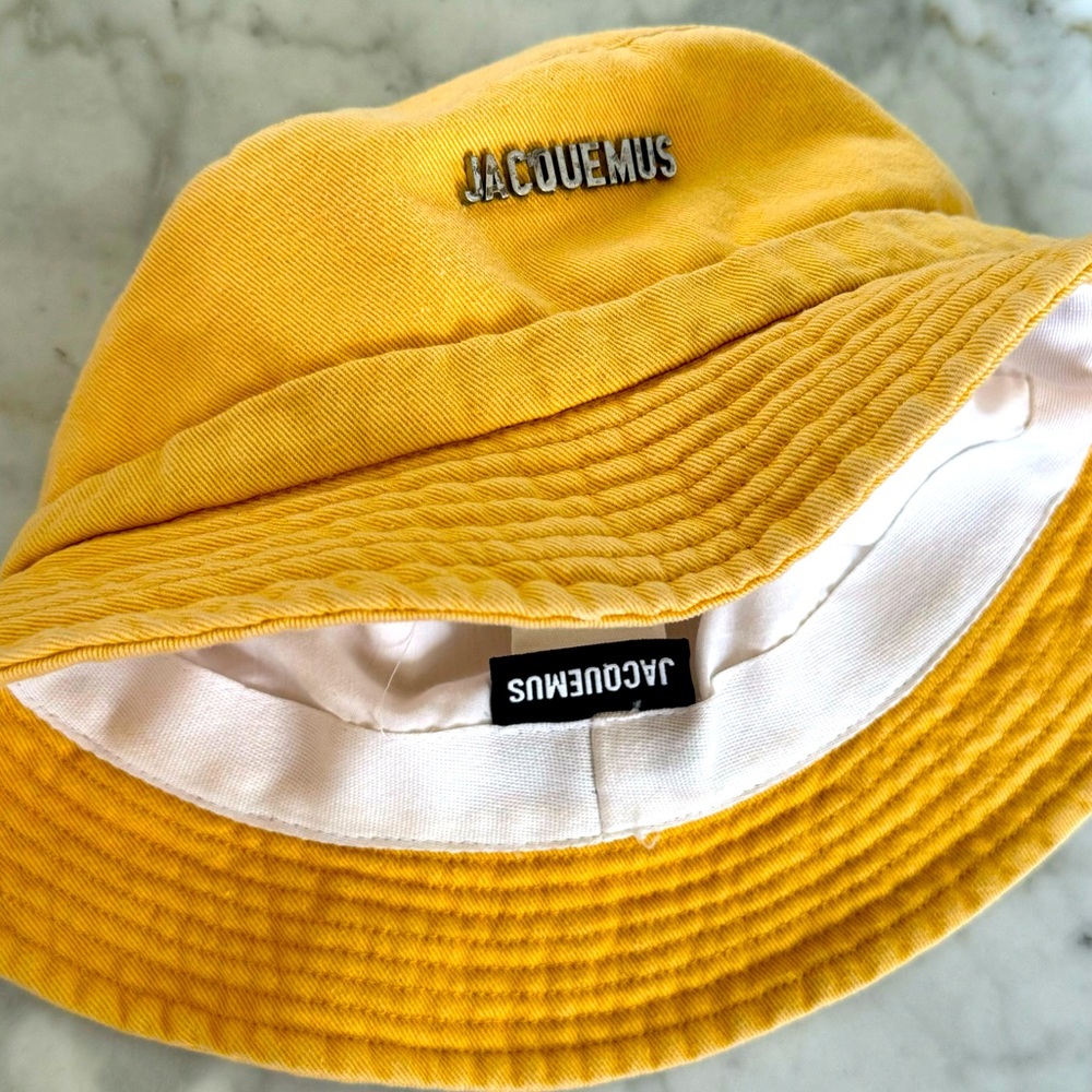JACQUEMUS Le Bob Gadjo Hat 💛
